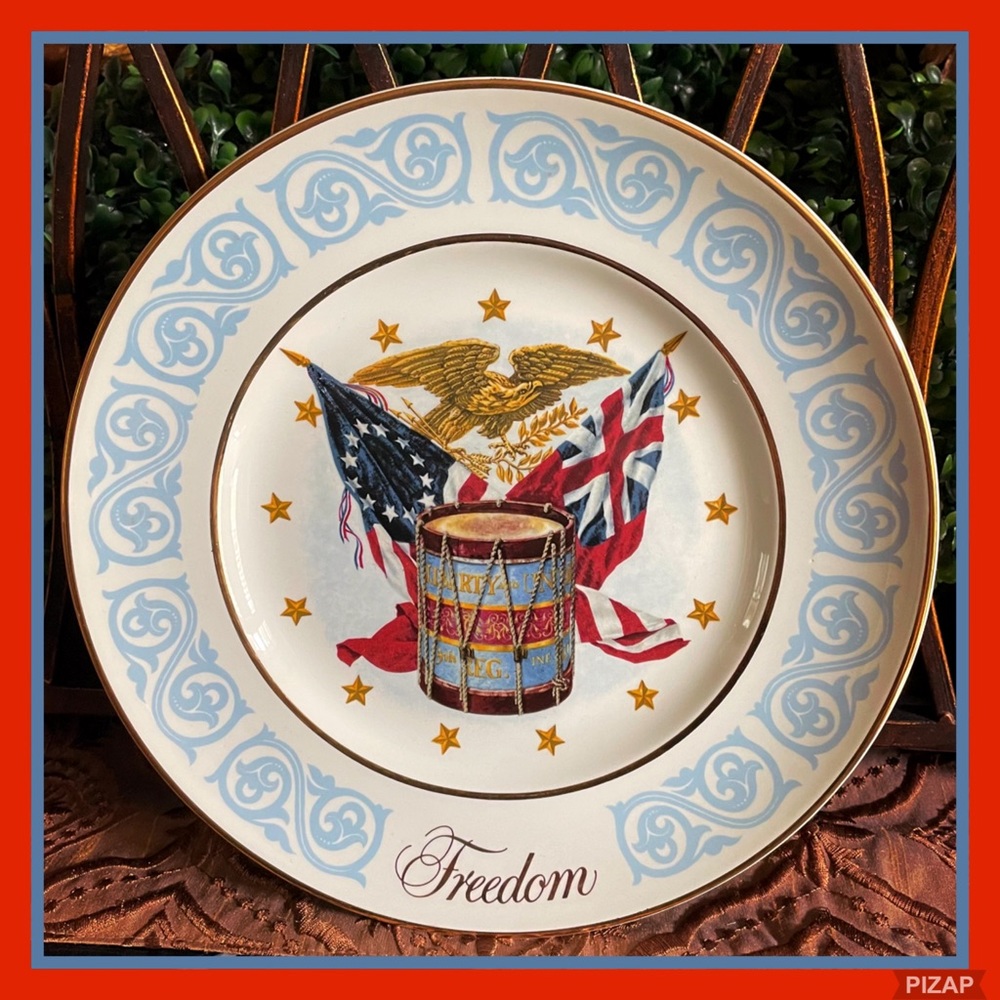 FREEDOM COLLECTOR PLATE MADE BY WEDGEWOOD-ENGLAND FOR AVON 1974